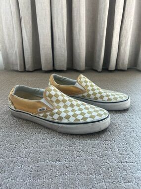 Vans Unisex Checkerboard Classic Slip On Low Top Sneakers